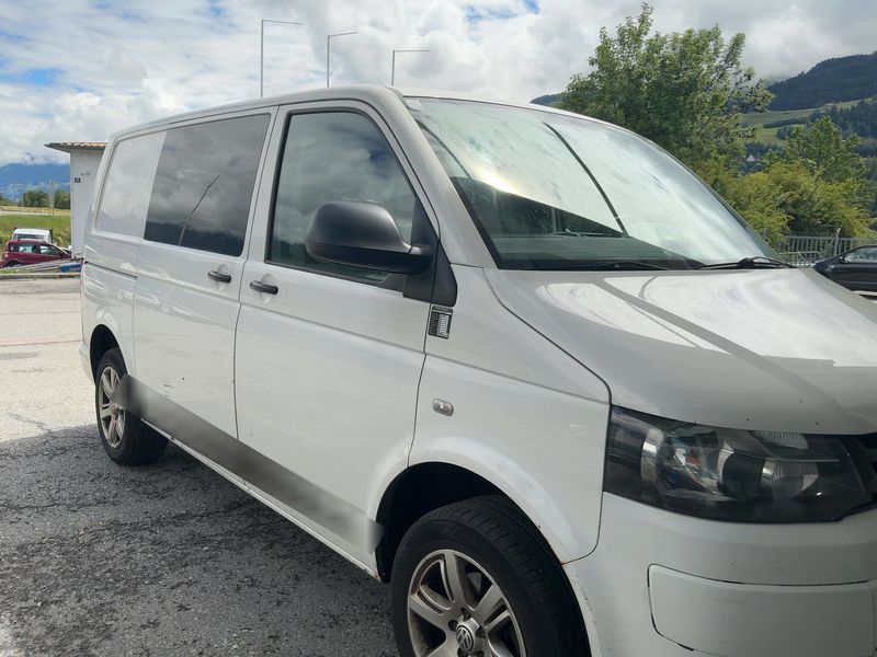 Volkswagen T5 Kombi 2.0 TDI 2012 – снимка 12
