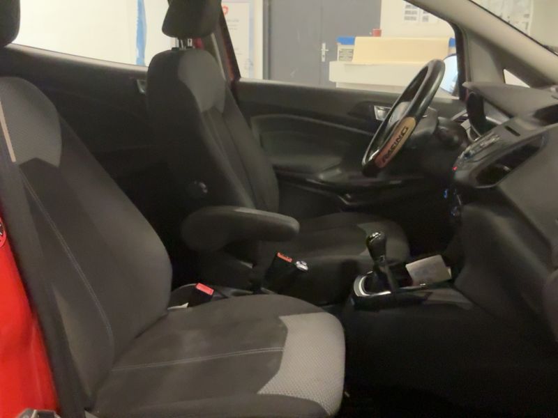 Ford EcoSport 1.0 EcoBoost Titanium 2015 – снимка 16