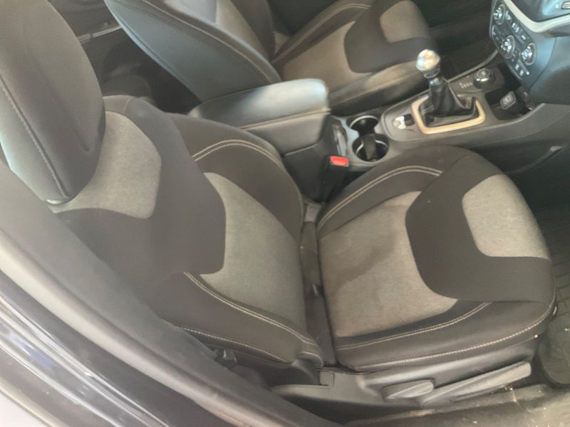 Jeep Cherokee 2.0 M-Jet Longitude 4WD 2014 – снимка 38