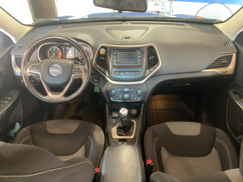 Jeep Cherokee 2.0 M-Jet Longitude 4WD 2014 – снимка 17