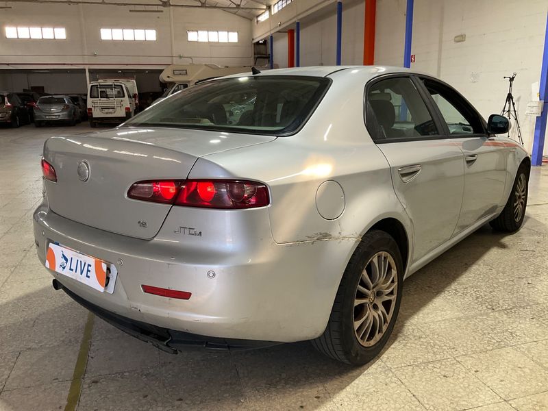 Alfa Romeo Alfa 159 1.9 JTD JTDM Distinctive 2008 – снимка 2