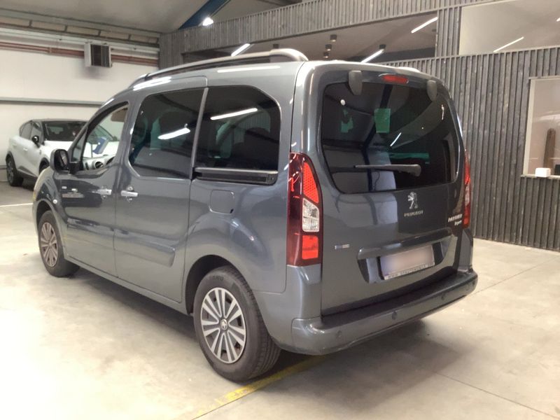 Peugeot Partner 1.2 PureTech Active 2017 – снимка 6