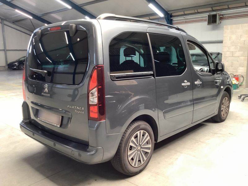 Peugeot Partner 1.2 PureTech Active 2017 – снимка 8