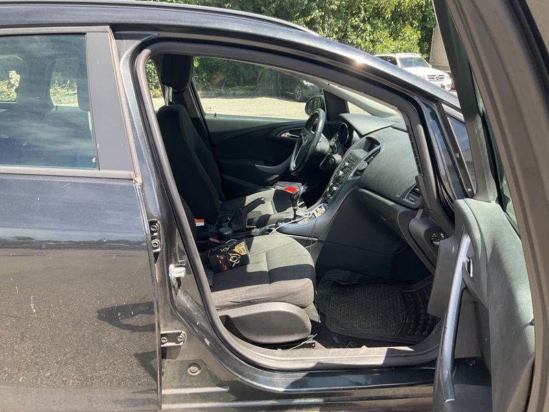Opel Astra 1.7 CDTI Elective 2013 – снимка 3