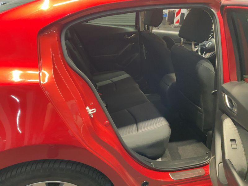 Mazda 3 2.2 Turbodiesel Sports-Line 2015 – снимка 19