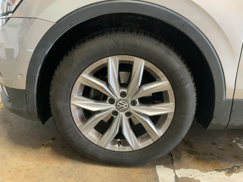 Volkswagen Tiguan 2.0 TDI Carat Exclusive BlueMotion Tech 2017 – снимка 3