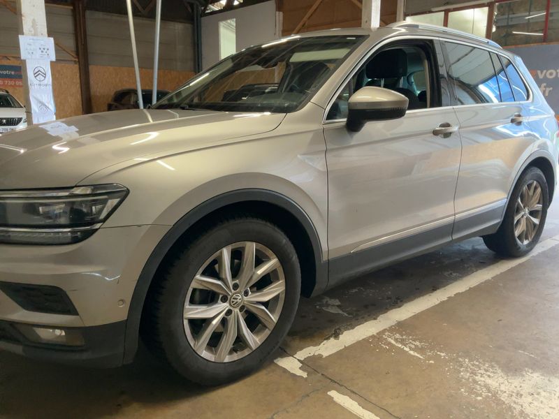 Volkswagen Tiguan 2.0 TDI Carat Exclusive BlueMotion Tech 2017 – снимка 2