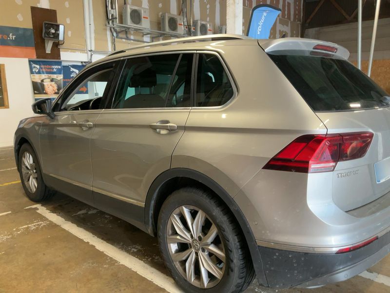 Volkswagen Tiguan 2.0 TDI Carat Exclusive BlueMotion Tech 2017 – снимка 6