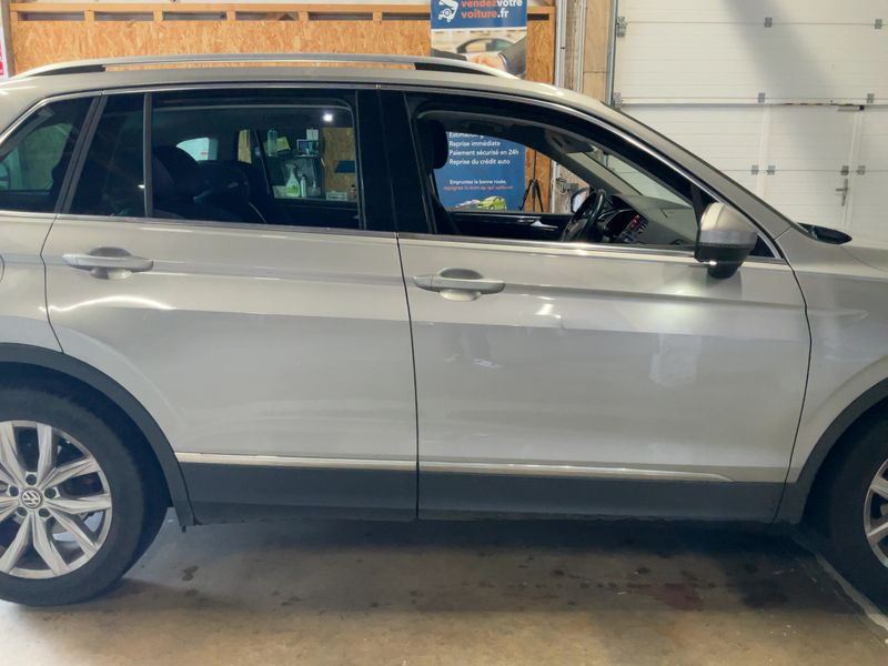 Volkswagen Tiguan 2.0 TDI Carat Exclusive BlueMotion Tech 2017 – снимка 10
