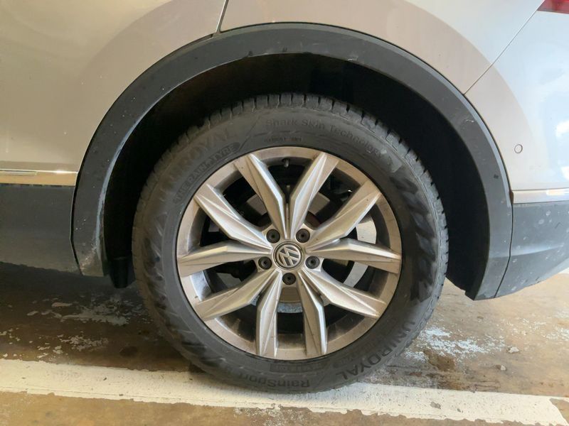 Volkswagen Tiguan 2.0 TDI Carat Exclusive BlueMotion Tech 2017 – снимка 5
