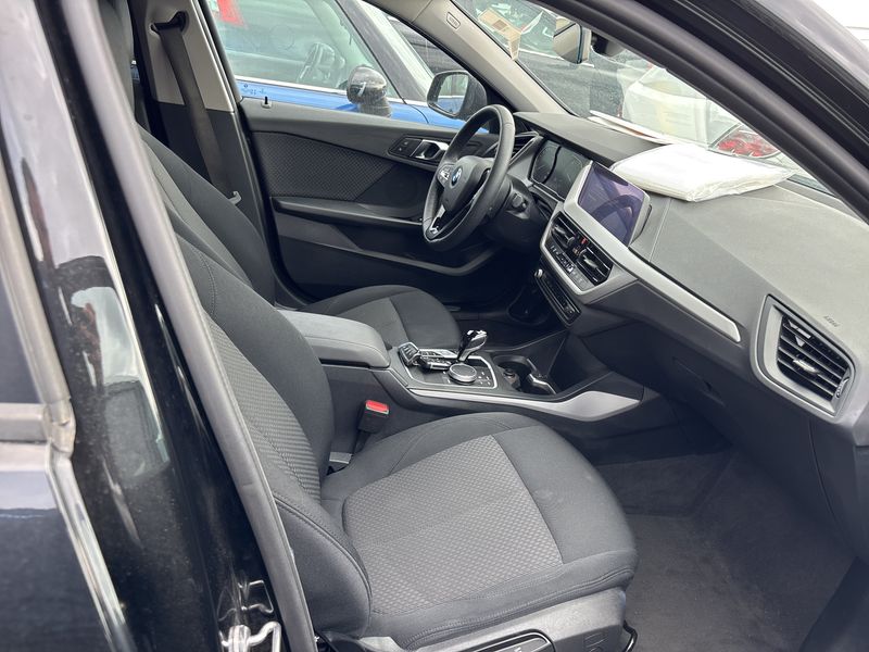 BMW 1er 116d Advantage 2021 – снимка 10