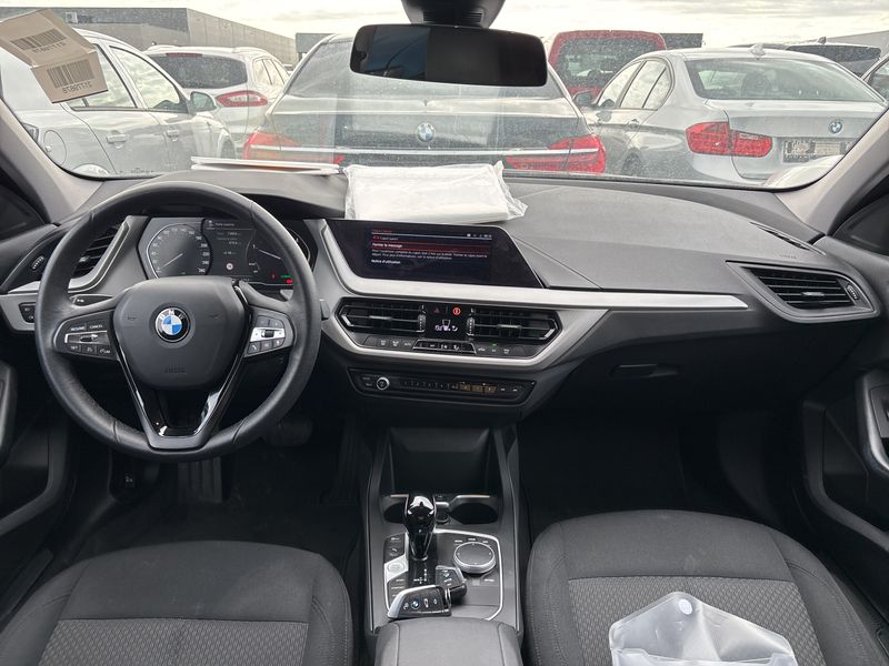BMW 1er 116d Advantage 2021 – снимка 11