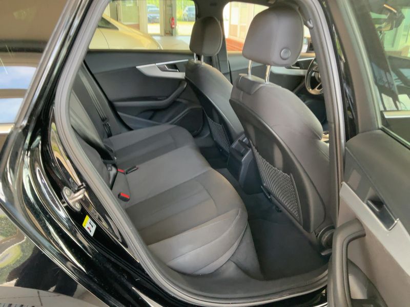 Audi A4 2.0 TDI quattro Sport 2016 – снимка 19