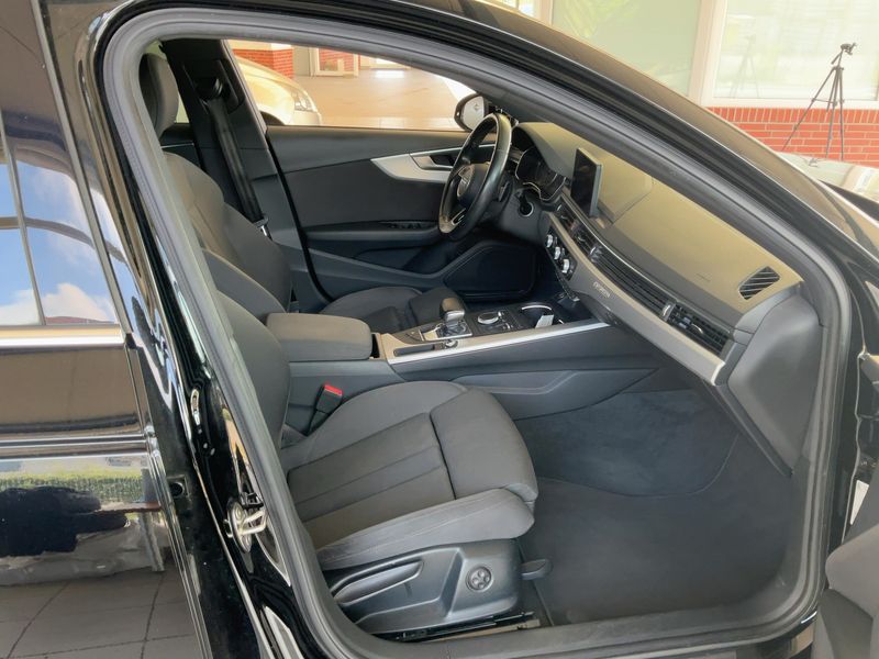 Audi A4 2.0 TDI quattro Sport 2016 – снимка 16