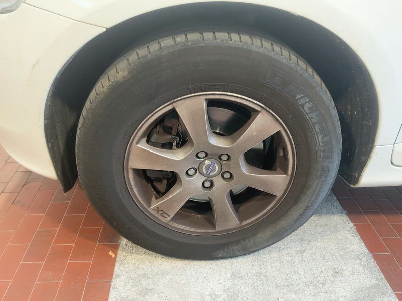Volvo XC60 2.0 D3 Kinetic 2WD 2014 – снимка 3
