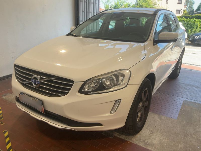 Volvo XC60 2.0 D3 Kinetic 2WD 2014 – снимка 1