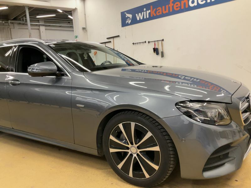 Mercedes-Benz E-Klasse E 220 d AMG Line 2019 – снимка 12