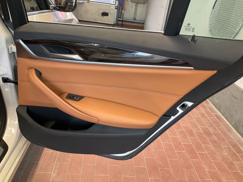 BMW 5er 540i xDrive Luxury Line 2018 – снимка 26