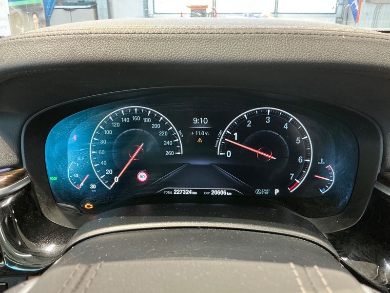 BMW 5er 540i xDrive Luxury Line 2018 – снимка 18