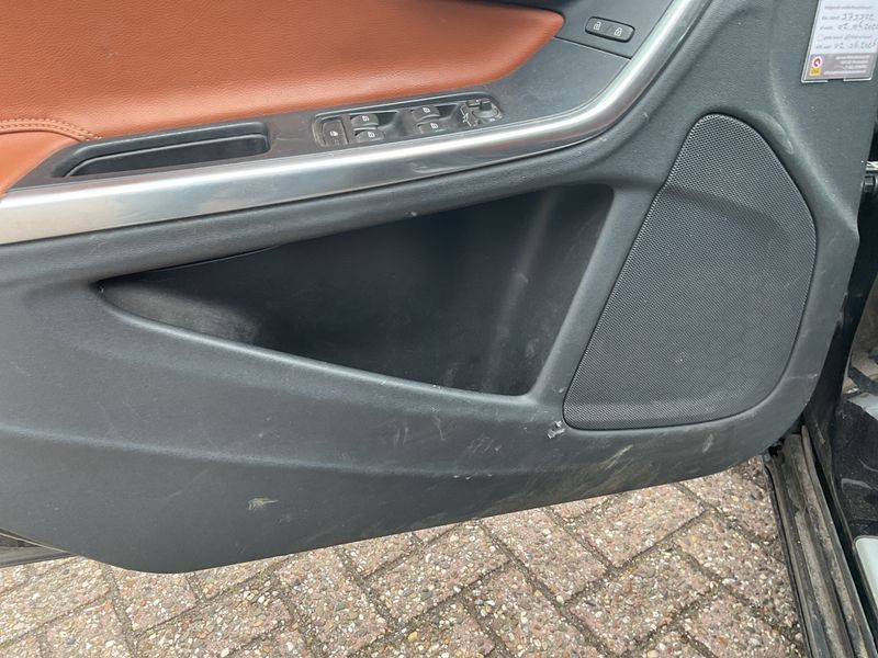 Volvo V60 2.4 D6 Plug-in Hybrid Summum AWD 2014 – снимка 35