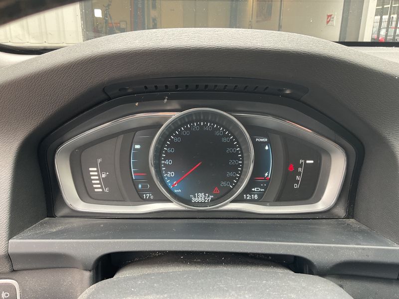 Volvo V60 2.4 D6 Plug-in Hybrid Summum AWD 2014 – снимка 18