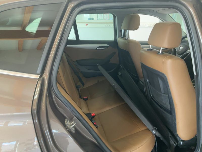 BMW X1 xDrive 23d 2011 – снимка 20