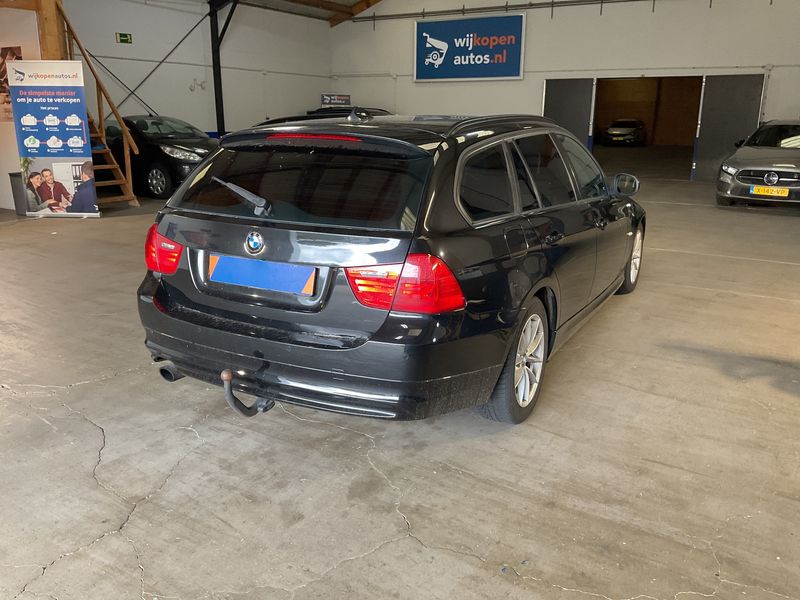 BMW 3er 320d 2011 – снимка 2