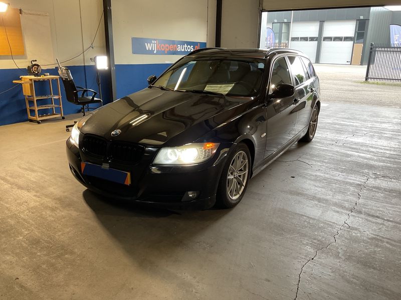 BMW 3er 320d 2011 – снимка 1