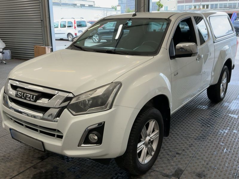 Isuzu D-MAX 1.9 Turbodiesel Double Cab Basis 4WD 2019 – снимка 1