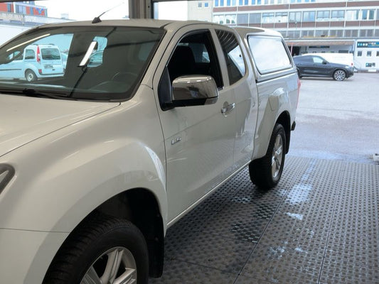 Isuzu D-MAX 1.9 Turbodiesel Double Cab Basis 4WD 2019 – снимка 2