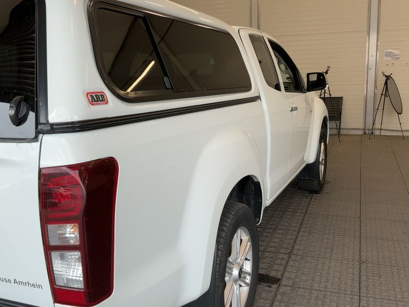 Isuzu D-MAX 1.9 Turbodiesel Double Cab Basis 4WD 2019 – снимка 8