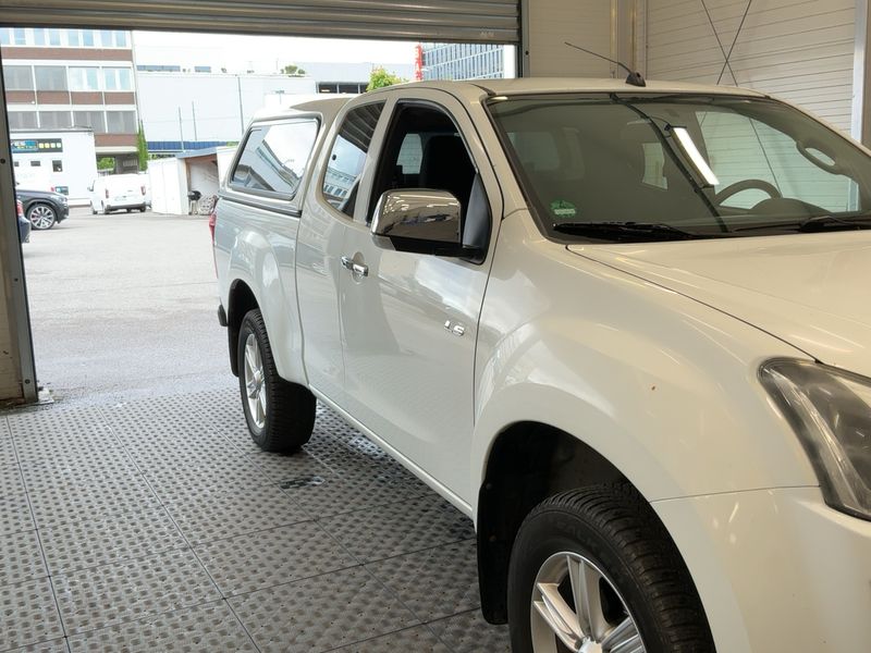 Isuzu D-MAX 1.9 Turbodiesel Double Cab Basis 4WD 2019 – снимка 12