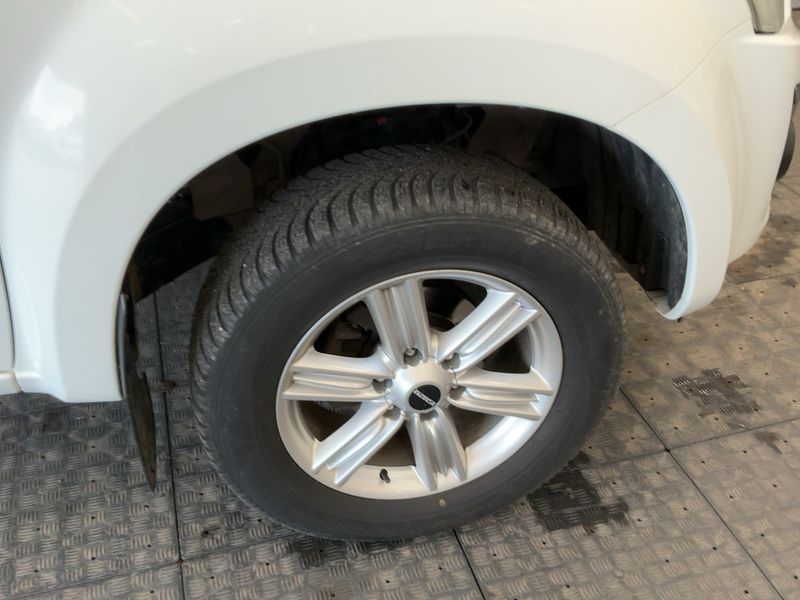 Isuzu D-MAX 1.9 Turbodiesel Double Cab Basis 4WD 2019 – снимка 11