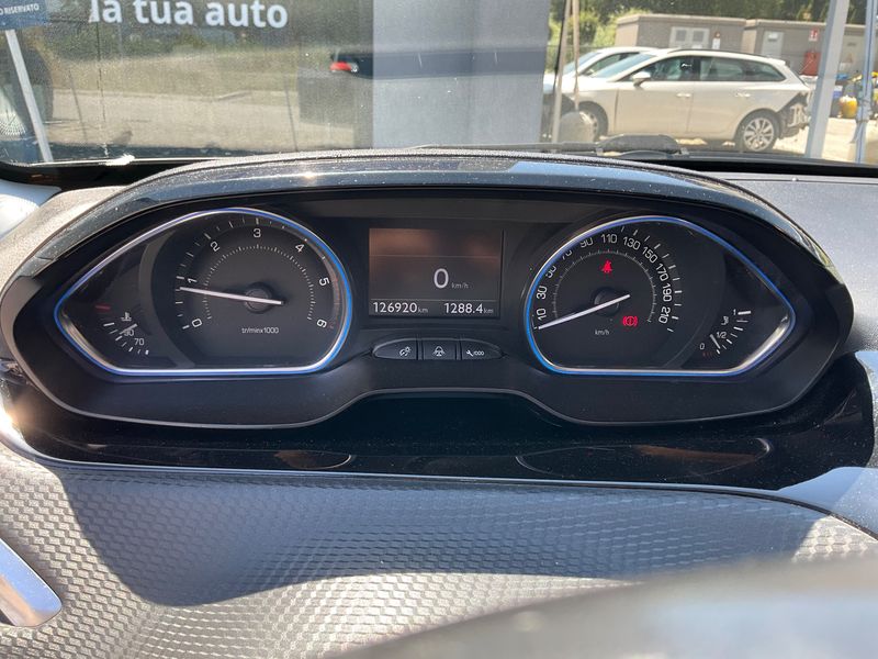 Peugeot 2008 1.6 Blue-HDi Allure 2015 – снимка 18
