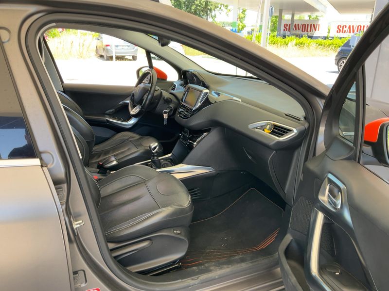 Peugeot 2008 1.6 Blue-HDi Allure 2015 – снимка 16