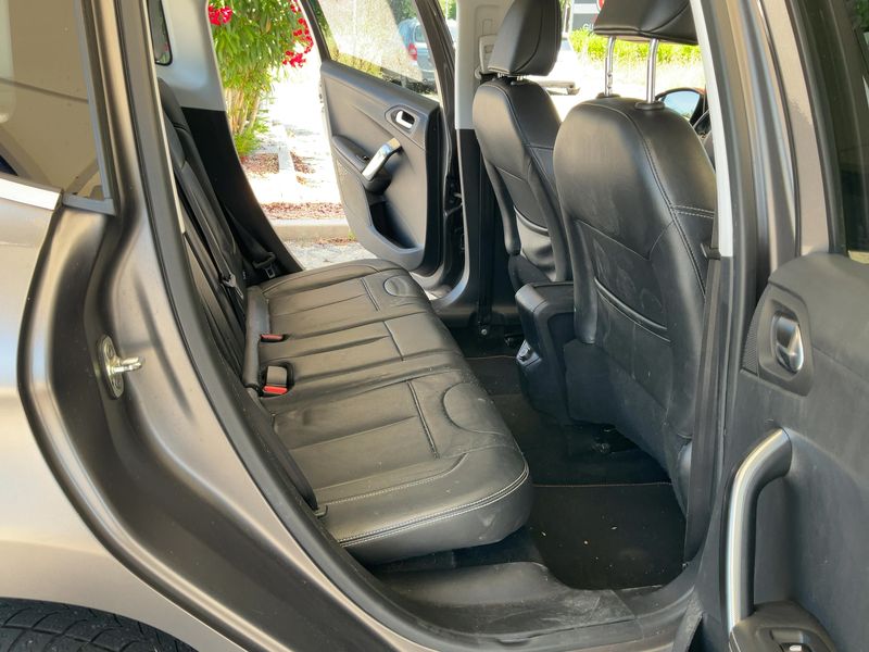 Peugeot 2008 1.6 Blue-HDi Allure 2015 – снимка 19