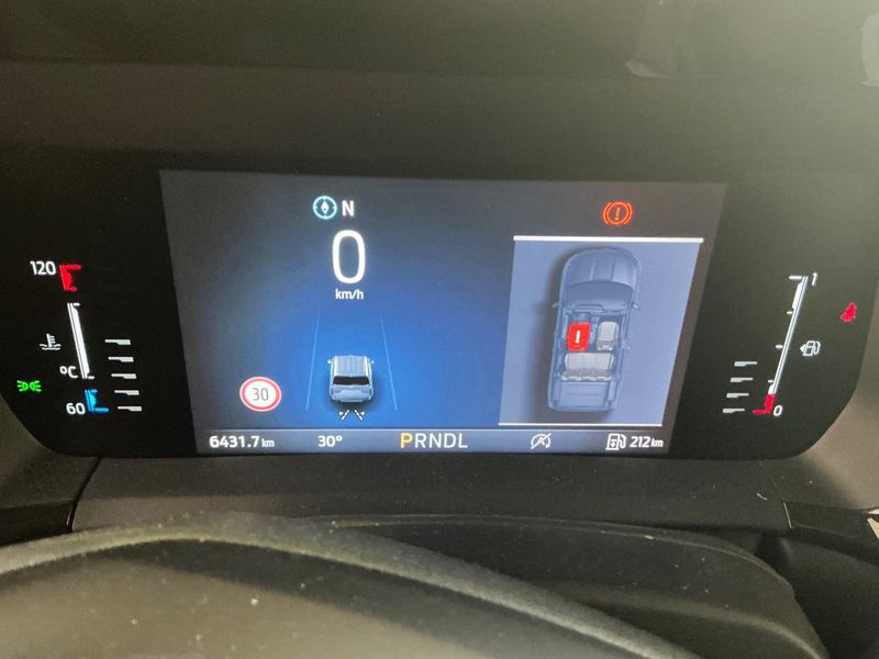 Ford Tourneo Courier 1.0 EcoBoost Titanium 2025 – снимка 18