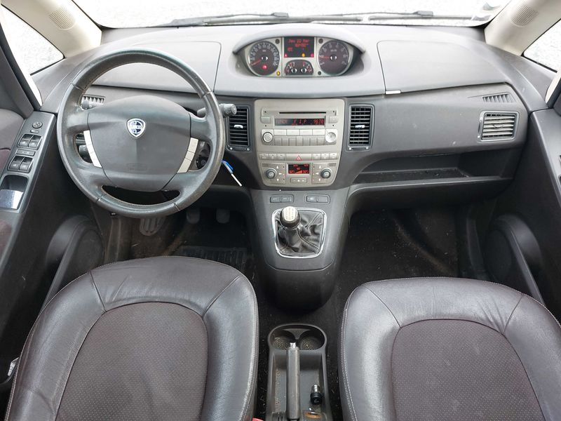 Lancia Musa 1.3 JTD Platino 2009 – снимка 11