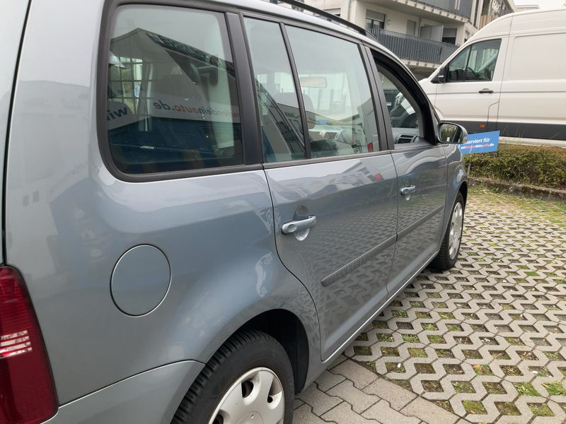 Volkswagen Touran 2.0 TDI Trendline 2009 – снимка 8