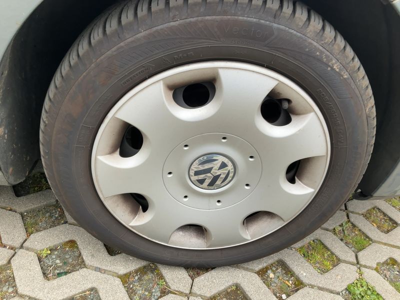 Volkswagen Touran 2.0 TDI Trendline 2009 – снимка 11