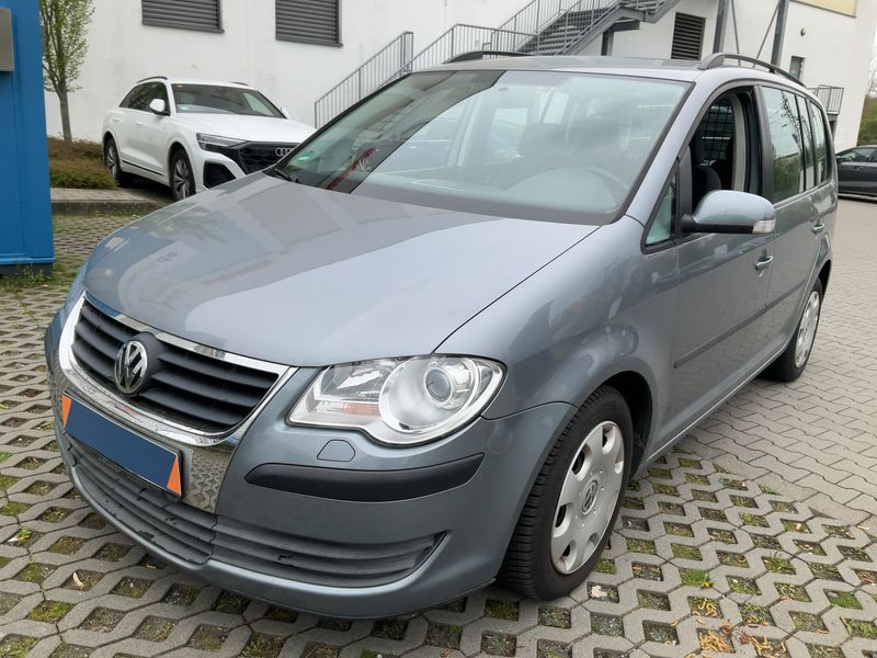 Volkswagen Touran 2.0 TDI Trendline 2009 – снимка 1