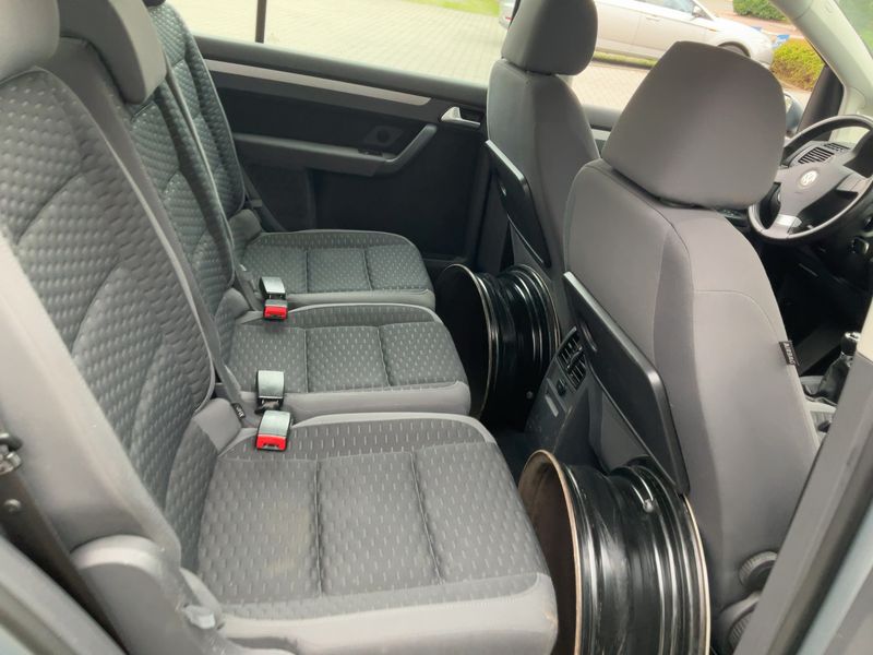 Volkswagen Touran 2.0 TDI Trendline 2009 – снимка 19