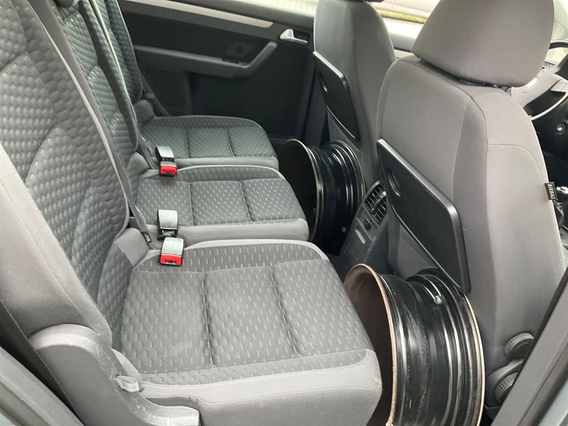 Volkswagen Touran 2.0 TDI Trendline 2009 – снимка 31