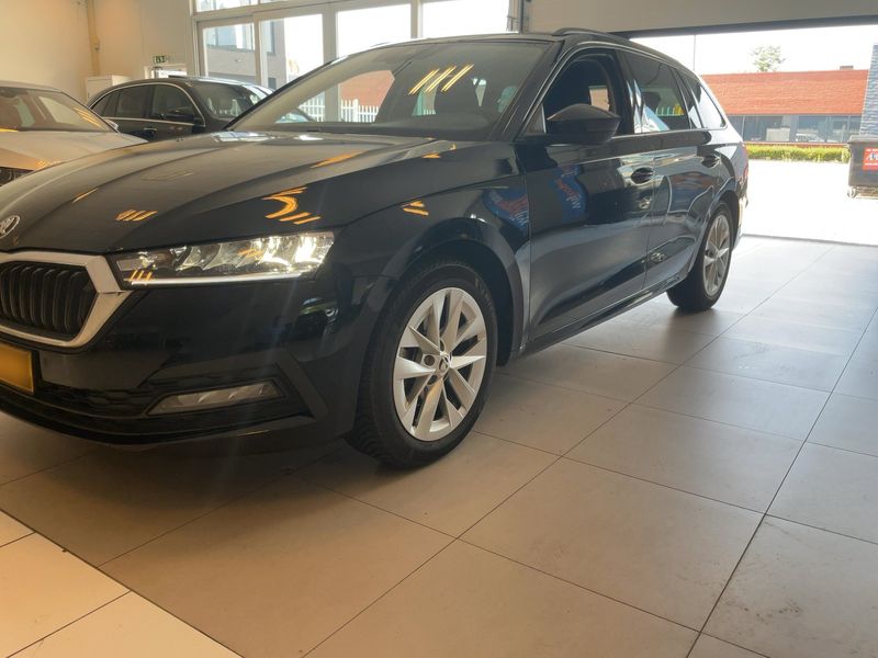 Skoda Octavia 1.0 TSI e-TEC Ambition 2021 – снимка 2