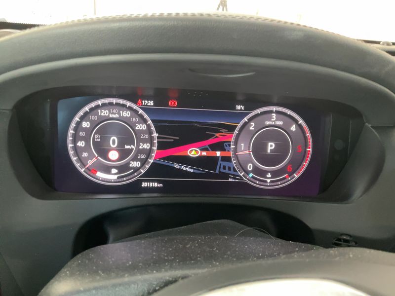 Jaguar F-Pace 20d Portfolio AWD 2018 – снимка 18