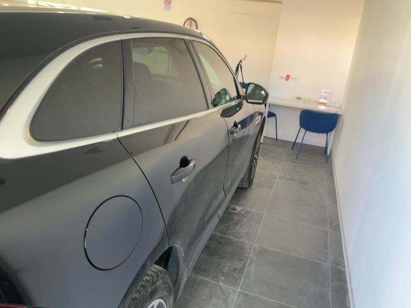 Jaguar F-Pace 20d Portfolio AWD 2018 – снимка 10