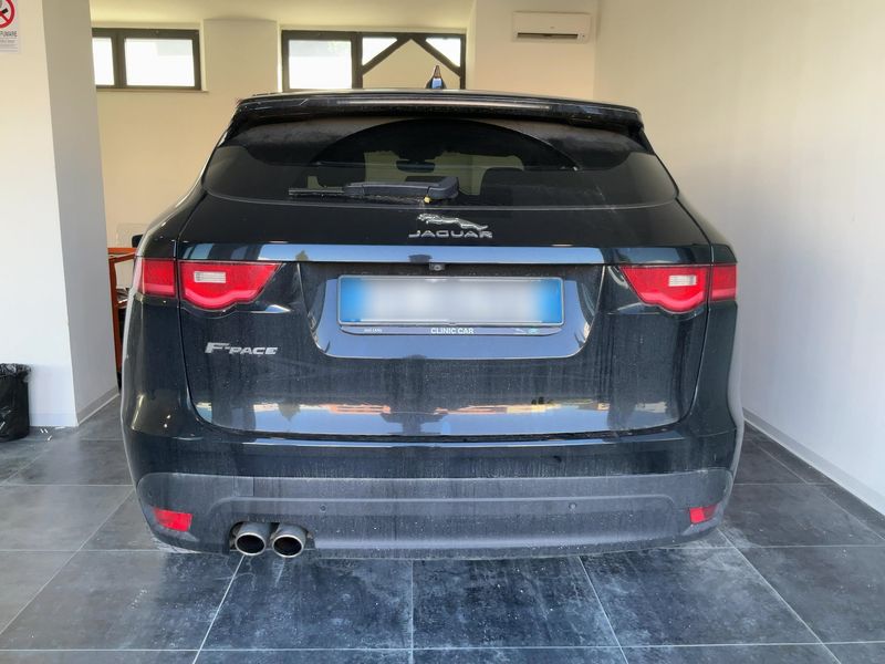 Jaguar F-Pace 20d Portfolio AWD 2018 – снимка 7