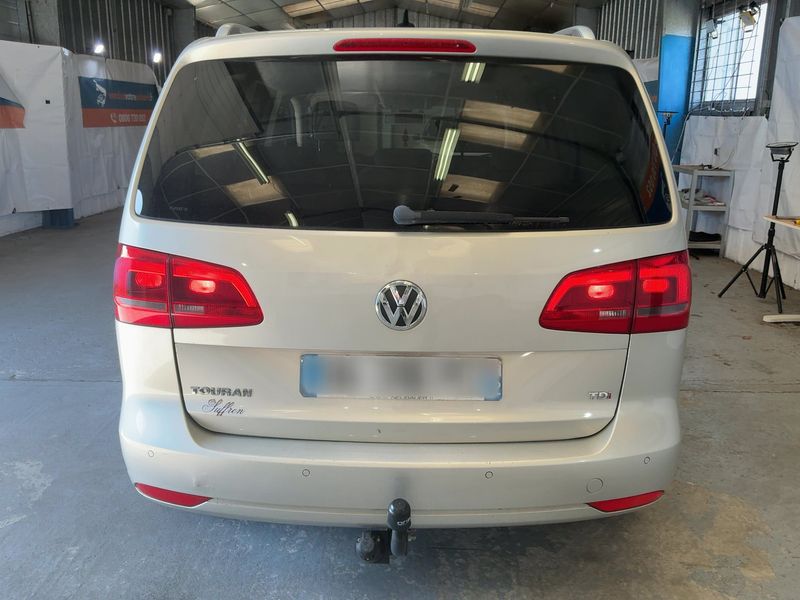 Volkswagen Touran 1.6 TDI Design Edition 2014 – снимка 7