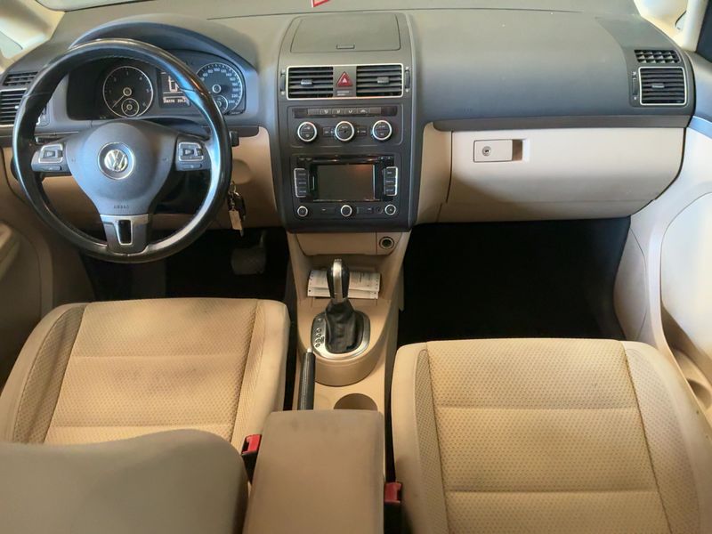Volkswagen Touran 1.6 TDI Design Edition 2014 – снимка 17