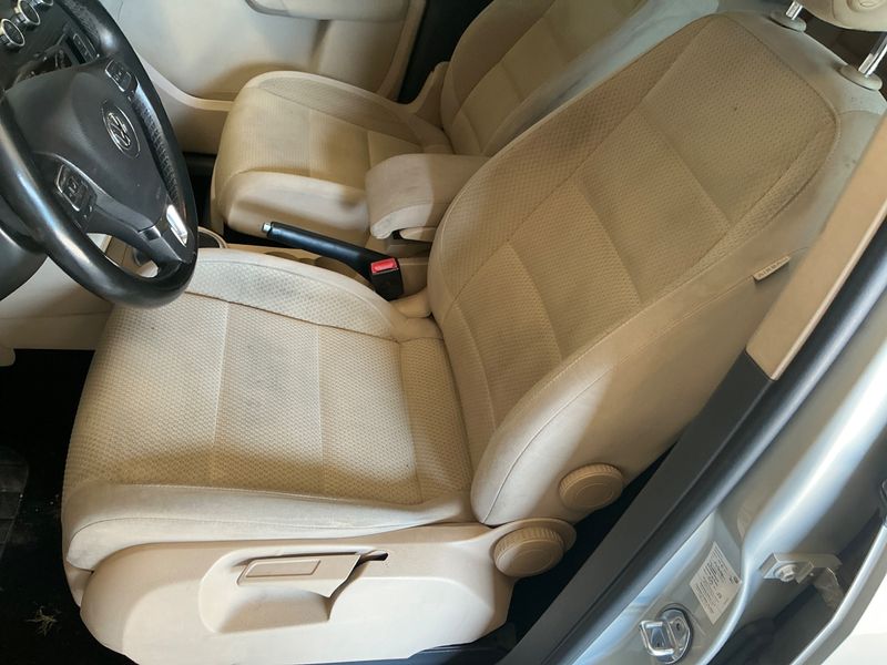 Volkswagen Touran 1.6 TDI Design Edition 2014 – снимка 23
